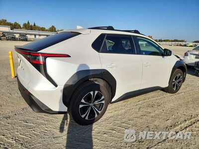 Trzecie zdjęcie samochodu z tyłu: 2025 TOYOTA BZ4X XLE VIN:JTMAAAAA1SA070067 - miniatura