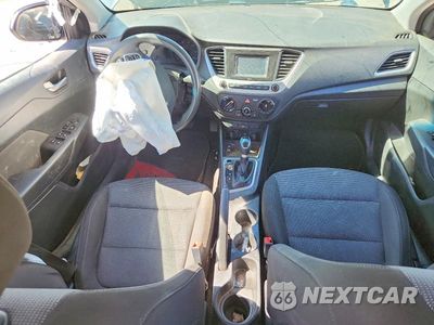 Zdjęcie 8 z 12 samochodu: 2020 HYUNDAI ACCENT SE VIN:3KPC24A65LE117070 - miniatura