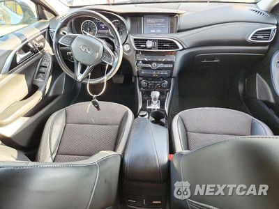 Zdjęcie 8 z 13 samochodu: 2019 INFINITI QX30 LUXE VIN:SJKCH5CR8KA011612 - miniatura