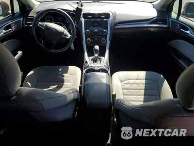 Zdjęcie 8 z 13 samochodu: 2016 FORD FUSION S VIN:3FA6P0G79GR109680 - miniatura