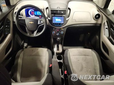 Zdjęcie 8 z 13 samochodu: 2016 CHEVROLET TRAX LS VIN:3GNCJNSB3GL176339 - miniatura