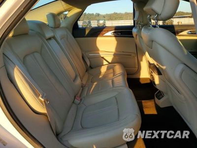 Zdjęcie 10 z 12 samochodu: 2015 LINCOLN MKZ VIN:3LN6L2JK4FR621632 - miniatura