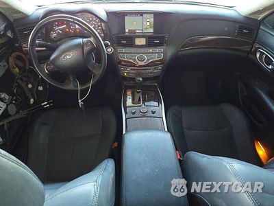 Zdjęcie 8 z 12 samochodu: 2017 INFINITI Q70 3.7 VIN:JN1BY1AP8HM740468 - miniatura