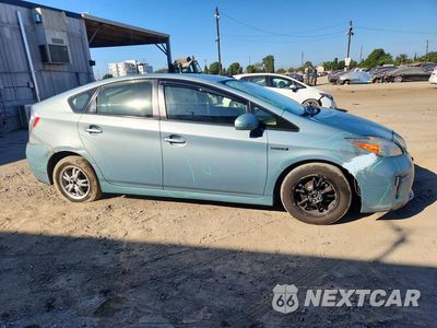 Czwarte zdjęcie samochodu z boku: 2015 TOYOTA PRIUS TWO VIN:JTDKN3DUXF1897789 - miniatura