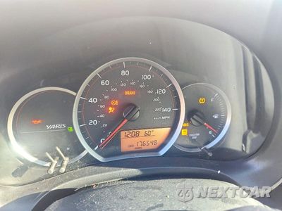 Zdjęcie 9 z 13 samochodu: 2014 TOYOTA YARIS 5-DOOR LE VIN:JTDKTUD36ED580947 - miniatura