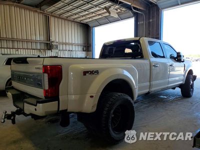 Trzecie zdjęcie samochodu z tyłu: 2019 FORD F350 SUPER DUTY VIN:1FT8W3DT7KEC30258 - miniatura