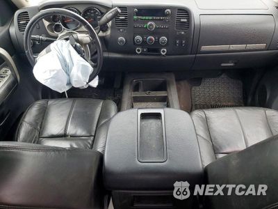 Zdjęcie 8 z 12 samochodu: 2009 CHEVROLET SILVERADO K1500 LT VIN:1GCEK290X9Z199422 - miniatura