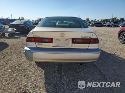 Zdjęcie 6 z 12 samochodu: 1999 TOYOTA CAMRY LE VIN:JT2BG22K5X0326667 - miniatura