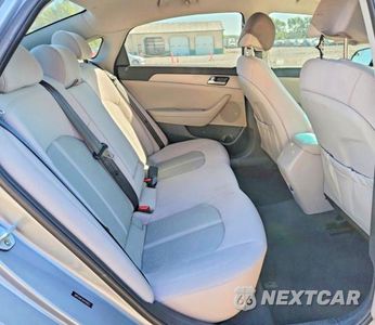 Zdjęcie 10 z 12 samochodu: 2017 HYUNDAI SONATA SE VIN:5NPE24AF7HH476822 - miniatura