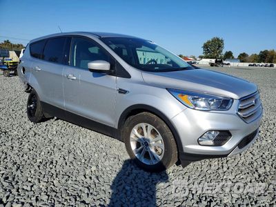 Czwarte zdjęcie samochodu z boku: 2019 FORD ESCAPE SE VIN:1FMCU9GDXKUA76833 - miniatura