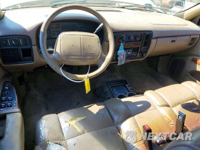 Zdjęcie 8 z 12 samochodu: 1996 CHEVROLET CAPRICE VIN:1G1BL52P0TR175686 - miniatura