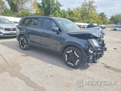 Czwarte zdjęcie samochodu z boku: 2023 KIA TELLURIDE EX VIN:5XYP3DGC8PG326159 - miniatura