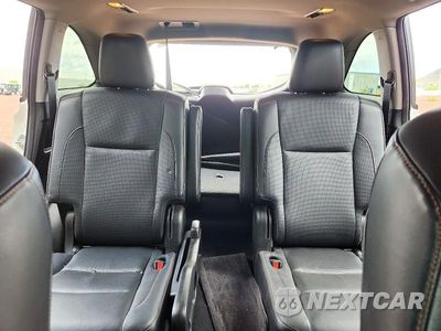 Zdjęcie 10 z 13 samochodu: 2018 TOYOTA HIGHLANDER HYBRID LIMITED PLATINUM VIN:5TDDGRFHXJS043936 - miniatura
