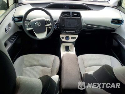 Zdjęcie 8 z 12 samochodu: 2016 TOYOTA PRIUS THREE VIN:JTDKARFUXG3029311 - miniatura