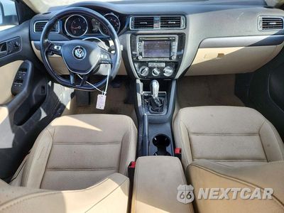 Zdjęcie 8 z 12 samochodu: 2015 VOLKSWAGEN JETTA TDI VIN:3VWLA7AJ4FM332360 - miniatura