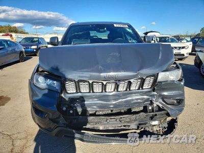 Piąte zdjęcie samochodu w środku: 2017 JEEP GRAND CHEROKEE LAREDO VIN:1C4RJFAG1HC919129 - miniatura