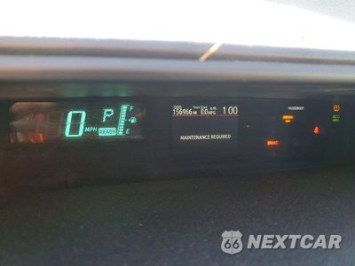 Zdjęcie 9 z 12 samochodu: 2013 TOYOTA PRIUS C TWO VIN:JTDKDTB30D1548022 - miniatura