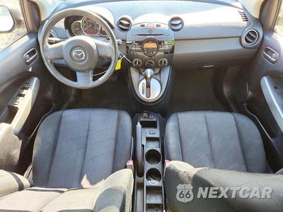 Zdjęcie 8 z 12 samochodu: 2012 MAZDA MAZDA2 VIN:JM1DE1KZ7C0151958 - miniatura