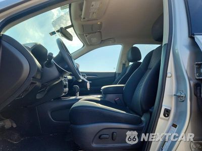 Zdjęcie 7 z 13 samochodu: 2017 NISSAN PATHFINDER SV VIN:5N1DR2MN4HC627962 - miniatura