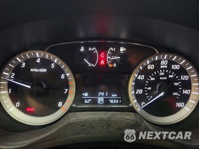 Zdjęcie 9 z 12 samochodu: 2015 NISSAN SENTRA SR VIN:3N1AB7AP2FY309313 - miniatura