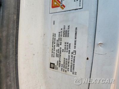 Zdjęcie 11 z 13 samochodu: 2003 GMC C4500 BOX TRUCK VIN:1GDC4F1173F506319 - miniatura