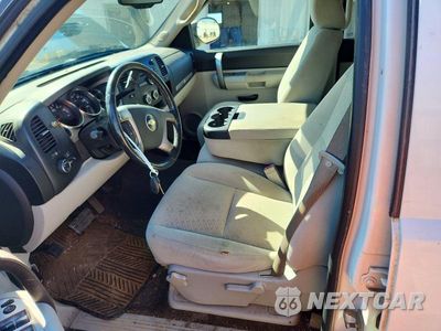 Zdjęcie 7 z 12 samochodu: 2008 CHEVROLET SILVERADO K2500 HEAVY DUTY VIN:1GCHK23KX8F210636 - miniatura