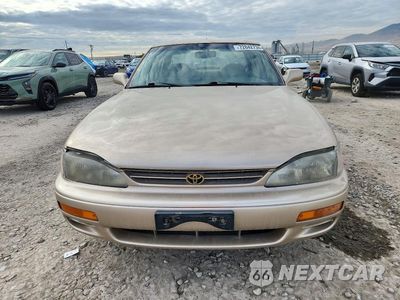 Piąte zdjęcie samochodu w środku: 1995 TOYOTA CAMRY LE VIN:4T1GK12E9SU101567 - miniatura
