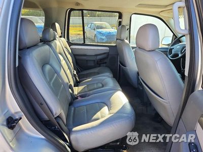 Zdjęcie 10 z 12 samochodu: 2004 FORD EXPLORER XLT VIN:1FMZU73K54UB29623 - miniatura