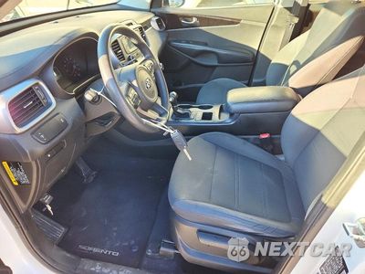 Zdjęcie 7 z 12 samochodu: 2016 KIA SORENTO LX VIN:5XYPG4A30GG146669 - miniatura