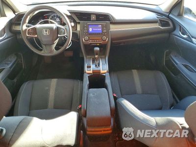Zdjęcie 8 z 12 samochodu: 2018 HONDA CIVIC LX VIN:2HGFC2F53JH609498 - miniatura