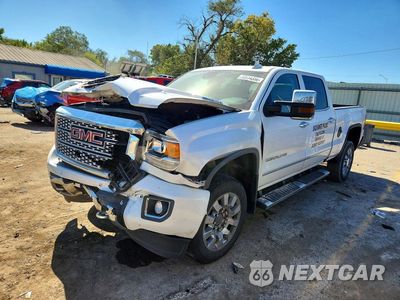 2019 GMC SIERRA K2500 DENALI 1GT12SEY1KF220577 - główne zdjęcie licytacji z USA - miniatura