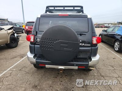 Zdjęcie 6 z 13 samochodu: 2007 TOYOTA FJ CRUISER BASE VIN:JTEBU11F770024579 - miniatura