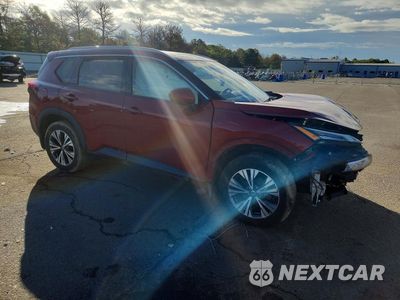 Czwarte zdjęcie samochodu z boku: 2021 NISSAN ROGUE SV VIN:5N1AT3BB7MC708774 - miniatura