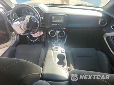 Zdjęcie 8 z 12 samochodu: 2018 CHEVROLET CAMARO LT VIN:1G1FB3DX4J0156291 - miniatura