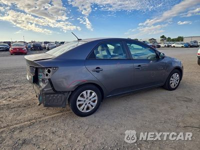 Trzecie zdjęcie samochodu z tyłu: 2013 KIA FORTE EX VIN:KNAFU4A23D5731453 - miniatura