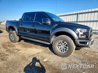 Czwarte zdjęcie samochodu z boku: 2018 FORD F150 RAPTOR VIN:1FTFW1RG6JFB09530 - miniatura