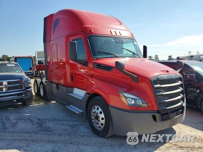 Czwarte zdjęcie samochodu z boku: 2018 FREIGHTLINER CASCADIA 126 SEMI TRUCK VIN:3AKJHHDRXJSJS5394 - miniatura