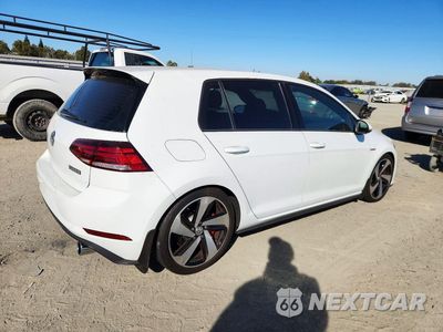 Trzecie zdjęcie samochodu z tyłu: 2018 VOLKSWAGEN GTI S/SE VIN:3VW447AU0JM276268 - miniatura