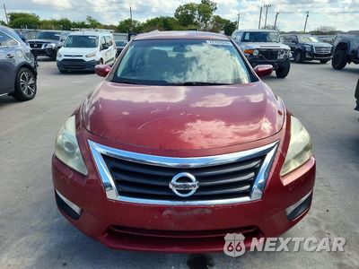 Piąte zdjęcie samochodu w środku: 2015 NISSAN ALTIMA 2.5 S VIN:1N4AL3AP7FC249157 - miniatura