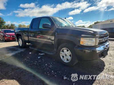 Czwarte zdjęcie samochodu z boku: 2009 CHEVROLET SILVERADO K1500 LT VIN:1GCEK29J99Z180725 - miniatura