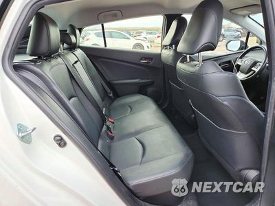 Zdjęcie 10 z 13 samochodu: 2017 TOYOTA PRIUS FOUR TOURING VIN:JTDKARFU7H3036251 - miniatura