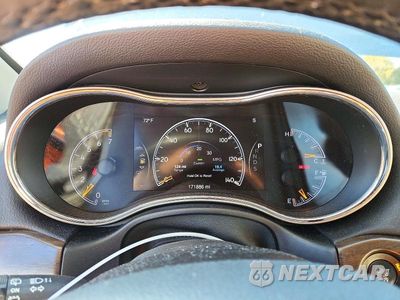 Zdjęcie 9 z 14 samochodu: 2015 JEEP GRAND CHEROKEE LIMITED VIN:1C4RJFBG7FC660660 - miniatura