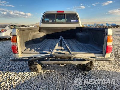 Zdjęcie 6 z 12 samochodu: 2004 TOYOTA TACOMA V6 VIN:5TEHN72N04Z464319 - miniatura