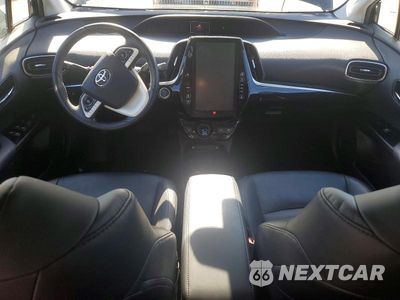 Zdjęcie 8 z 12 samochodu: 2018 TOYOTA PRIUS FOUR VIN:JTDKARFU2J3546559 - miniatura