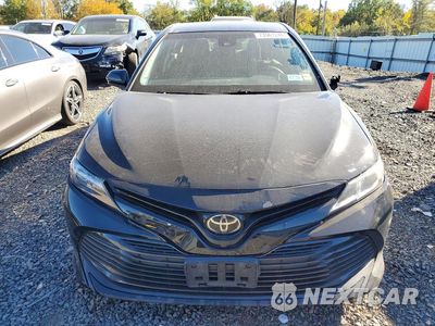 Piąte zdjęcie samochodu w środku: 2018 TOYOTA CAMRY LE VIN:JTNB11HK5J3019012 - miniatura