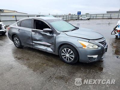 Czwarte zdjęcie samochodu z boku: 2015 NISSAN ALTIMA 2.5 S VIN:1N4AL3APXFC239187 - miniatura