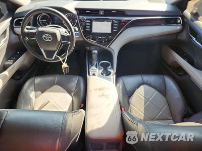 Zdjęcie 8 z 12 samochodu: 2018 TOYOTA CAMRY HYBRID XLE VIN:4T1B21HK4JU002905 - miniatura