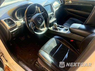 Piąte zdjęcie samochodu w środku: 2017 JEEP GRAND CHEROKEE OVERLAND VIN:1C4RJFCG4HC751113 - miniatura