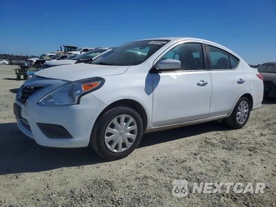 2018 NISSAN VERSA SV 3N1CN7AP8JL886689 - główne zdjęcie licytacji z USA - miniatura
