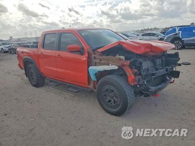 Czwarte zdjęcie samochodu z boku: 2025 NISSAN FRONTIER PRO-4X VIN:1N6ED1EK6SN624074 - miniatura